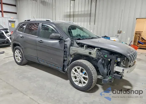 2017 Jeep Cherokee Latitude z USA, uszkodzony, nr VIN 1C4PJMCS4HW588042